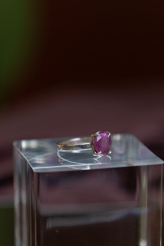 Oval-shaped Cabochon Ruby Silver Ring