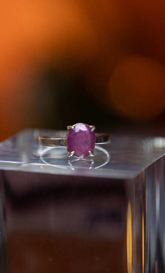 Oval-shaped Cabochon Ruby Silver Ring
