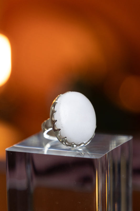 White Yemeni Agate Silver Ring